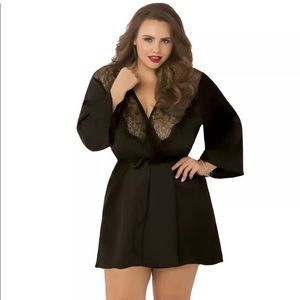 black satin & lace robe NEW NWT by Seven ‘Til Midnight - Size OSFM kimono